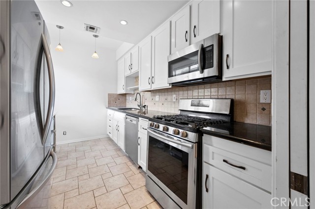 Detail Gallery Image 12 of 43 For 330 Cordova St #305,  Pasadena,  CA 91101 - 2 Beds | 2 Baths