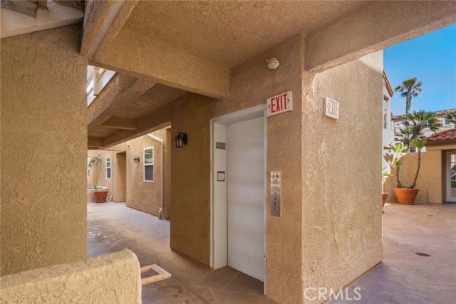 Detail Gallery Image 43 of 47 For 2000 Pacific Coast Hwy #203,  Huntington Beach,  CA 92648 - 1 Beds | 1 Baths