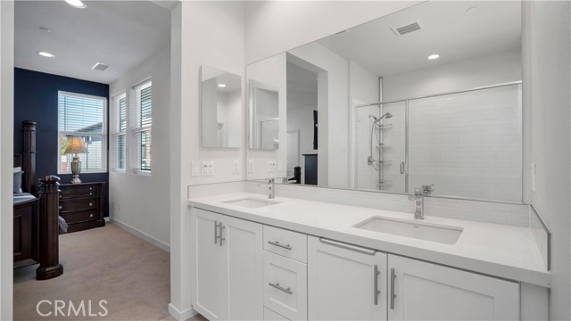 125 Allusion, Irvine CA: https://media.crmls.org/medias/cacc490b-a441-4d24-bbed-c9d488d1ddf8.jpg