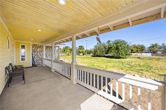 Detail Gallery Image 9 of 67 For 21725 Pinewood, Perris,  CA 92570 - 4 Beds | 3 Baths