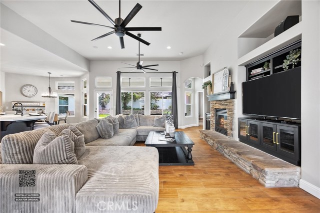 Detail Gallery Image 20 of 55 For 11605 Yarborough, Bakersfield,  CA 93312 - 5 Beds | 2/1 Baths