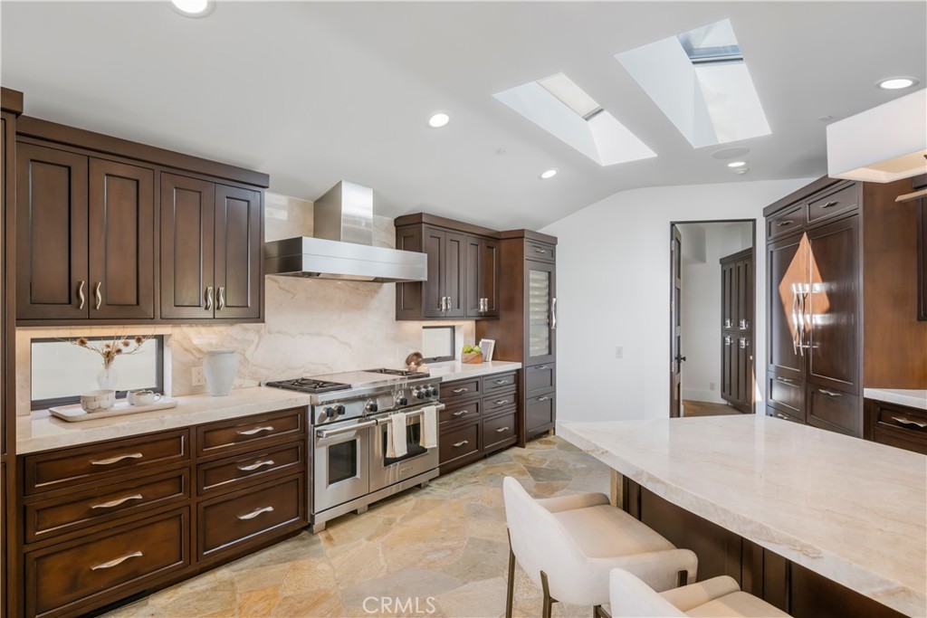 MLS #OC26029620 image #6