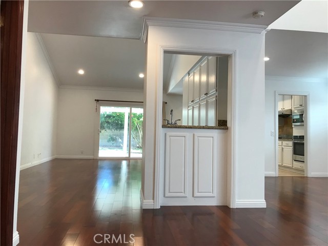 Detail Gallery Image 3 of 24 For 3 Morris Rd, Irvine,  CA 92620 - 4 Beds | 2 Baths