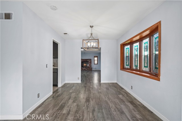 Detail Gallery Image 4 of 23 For 8545 Tujunga Valley, Sunland,  CA 91040 - 3 Beds | 3 Baths