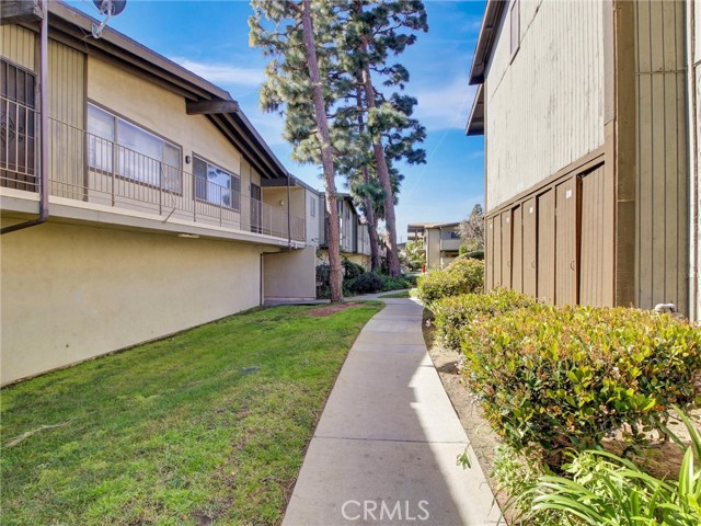 Detail Gallery Image 10 of 18 For 806 Coriander #C,  Torrance,  CA 90502 - 2 Beds | 2 Baths