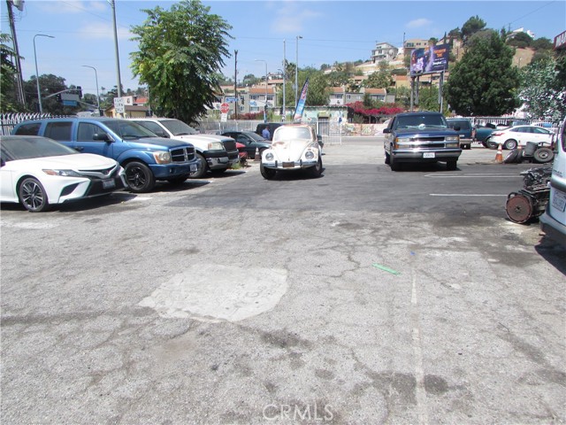 Image 49 of 50 For 3900 Figueroa