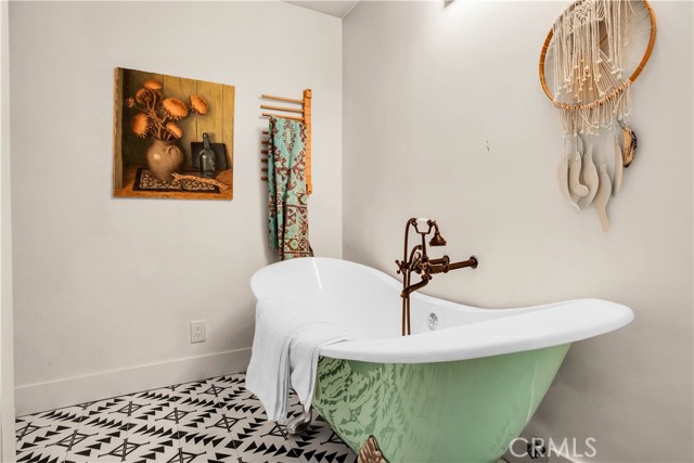 Detail Gallery Image 25 of 64 For 5145 Curtis Rd, Pioneertown,  CA 92268 - 2 Beds | 3 Baths