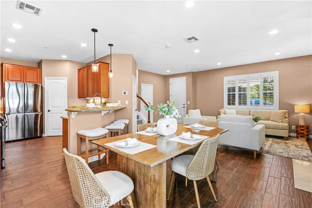 Image 5 of 33 For 8643 Belmont