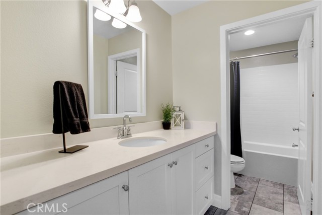 Detail Gallery Image 18 of 39 For 1212 Venice Ave, Mentone,  CA 92359 - 4 Beds | 3 Baths