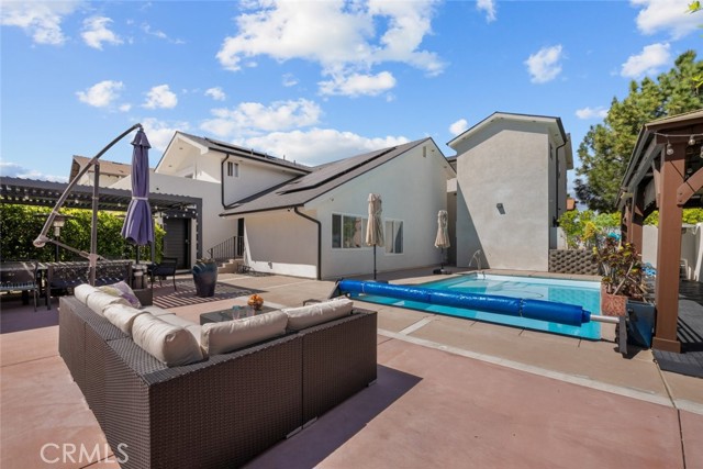22835 Styles Street, Woodland Hills CA: https://media.crmls.org/medias/cad1257f-2c3d-4837-9d79-55c1a6be7462.jpg