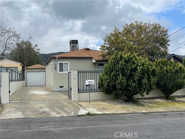 7618 Yates Street photo 2