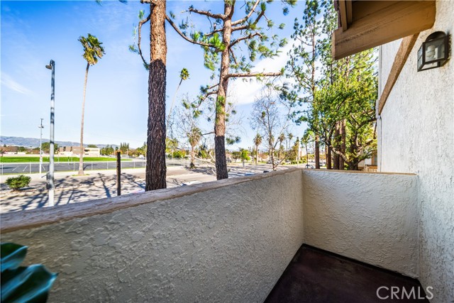 Detail Gallery Image 11 of 47 For 19950 Sherman Way Unit a a,  Winnetka,  CA 91306 - 3 Beds | 4 Baths