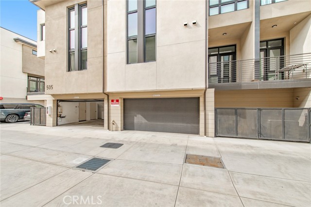 Detail Gallery Image 3 of 27 For 505 N Santa Anita #B,  Arcadia,  CA 91006 - 3 Beds | 3 Baths