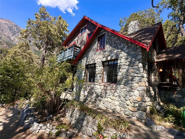39722 Valley Of The Falls Drive, Forest Falls CA: https://media.crmls.org/medias/cad30c6b-0fc0-487f-b2d5-c7411b77779a.jpg