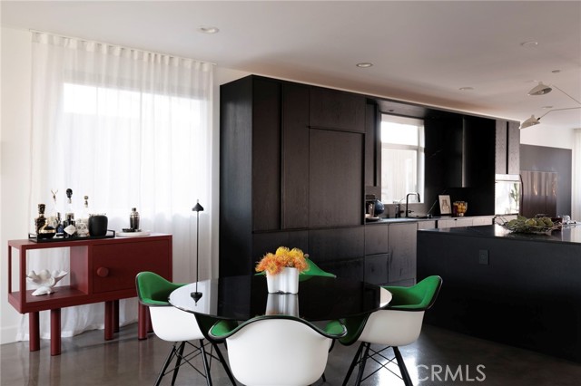 Detail Gallery Image 12 of 50 For 5473 E 4th, Long Beach,  CA 90814 - 3 Beds | 2/1 Baths