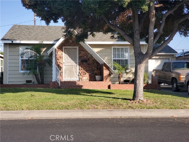 8812 Stamps Rd, Downey, CA 90240