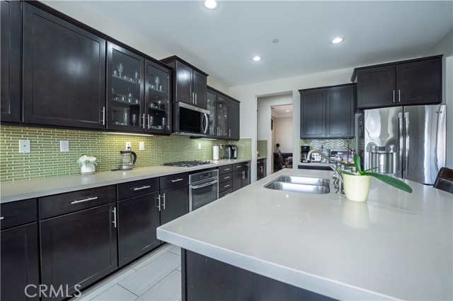 Detail Gallery Image 6 of 36 For 26407 Jean Baptiste, Moreno Valley,  CA 92555 - 5 Beds | 3/1 Baths