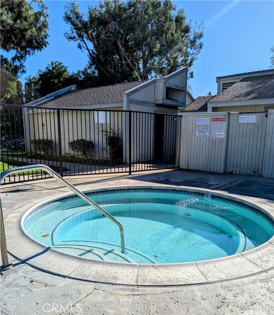 Detail Gallery Image 6 of 7 For 1965 Coulston #66,  Loma Linda,  CA 92354 - 2 Beds | 1 Baths