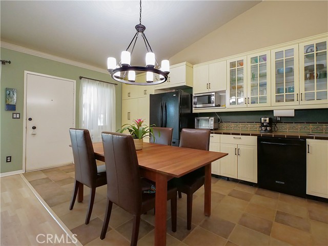 633 Prospect Avenue, Redondo Beach, California 90277, 2 Bedrooms Bedrooms, ,2 BathroomsBathrooms,Residential,Sold,Prospect,SB22126675