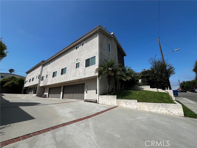 2610 Voorhees Avenue, Redondo Beach, California 90278, 2 Bedrooms Bedrooms, ,1 BathroomBathrooms,Residential,For Sale,Voorhees,SB24155886