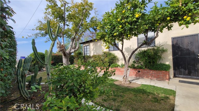 Detail Gallery Image 3 of 58 For 2701 Berkeley, Bakersfield,  CA 93305 - 3 Beds | 2 Baths