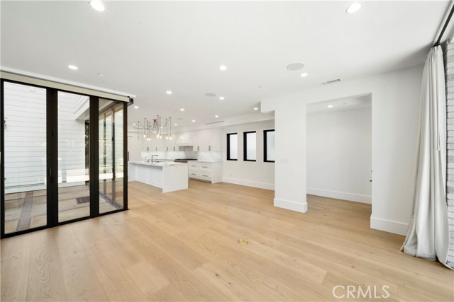 Detail Gallery Image 6 of 20 For 616 Acacia, Corona Del Mar,  CA 92625 - 3 Beds | 3/1 Baths