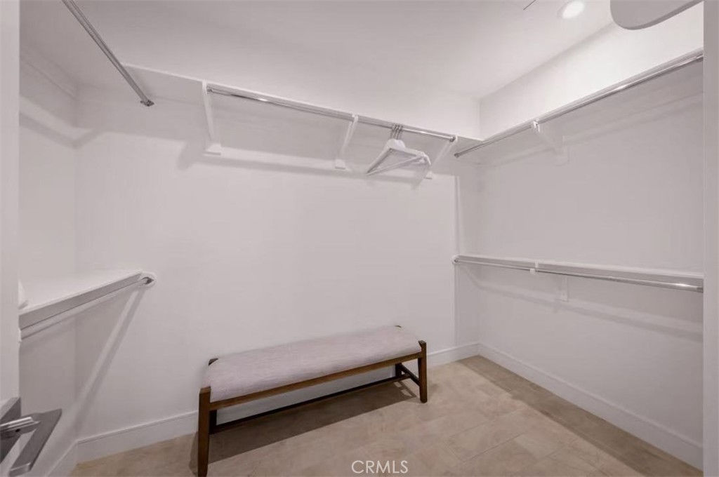 https://media.crmls.org/medias/cad6ea9d-118f-4288-acee-7518ea1bda80.jpg?preset=X-Large