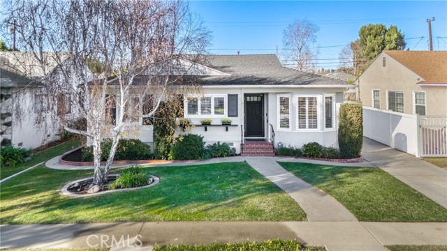 Detail Gallery Image 2 of 37 For 4213 Iroquois Ave, Lakewood,  CA 90713 - 3 Beds | 1 Baths