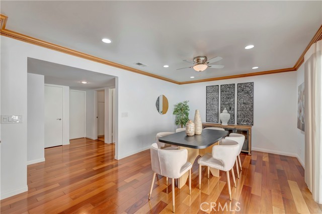 Detail Gallery Image 15 of 63 For 19201 Sherborne Ln, Huntington Beach,  CA 92646 - 4 Beds | 2/1 Baths