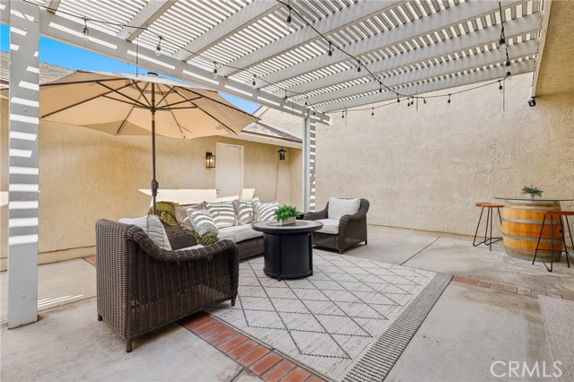 14 Black Oak, Irvine CA: https://media.crmls.org/medias/cada538d-365b-4f10-ae1b-64ec3e66fe35.jpg