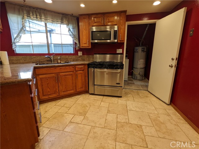 14333 Tyler Street, 15 photo 6