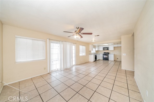 Detail Gallery Image 16 of 46 For 1541 Caron Ct, Perris,  CA 92571 - 4 Beds | 3 Baths