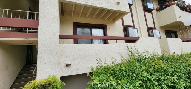 Detail Gallery Image 1 of 9 For 18085 Sundowner Way, Canyon Country,  CA 91387 - 2 Beds | 2 Baths