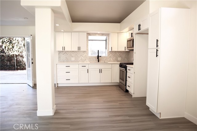 10535 Myrtle Street, Downey CA: https://media.crmls.org/medias/cadb70a2-5733-4c52-9321-7c3f9721458d.jpg