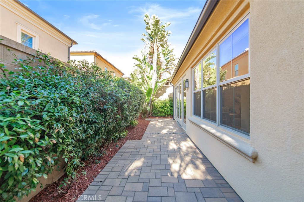 MLS #OC25254186 image #30