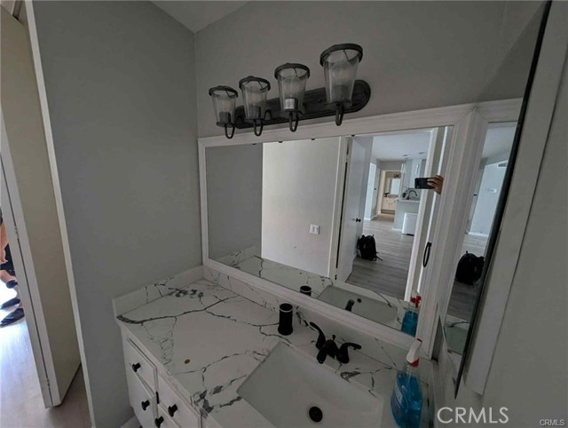 Detail Gallery Image 8 of 15 For 5460 White Oak Avenue #C302, Encino,  CA 91316 - 2 Beds | 2 Baths