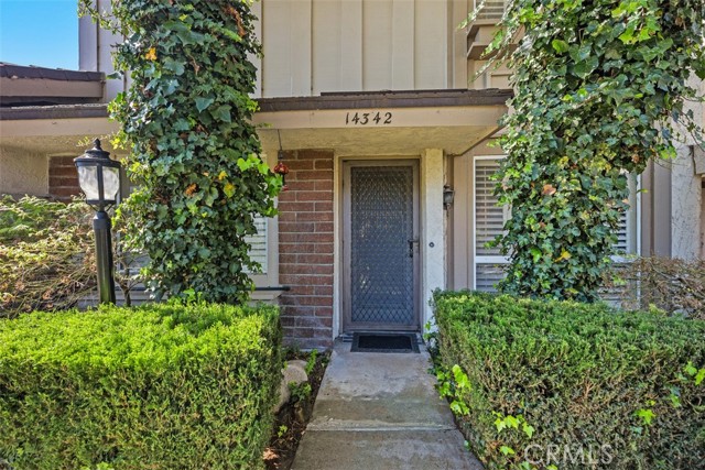 Detail Gallery Image 2 of 42 For 14342 Suffolk, Westminster,  CA 92683 - 4 Beds | 3 Baths