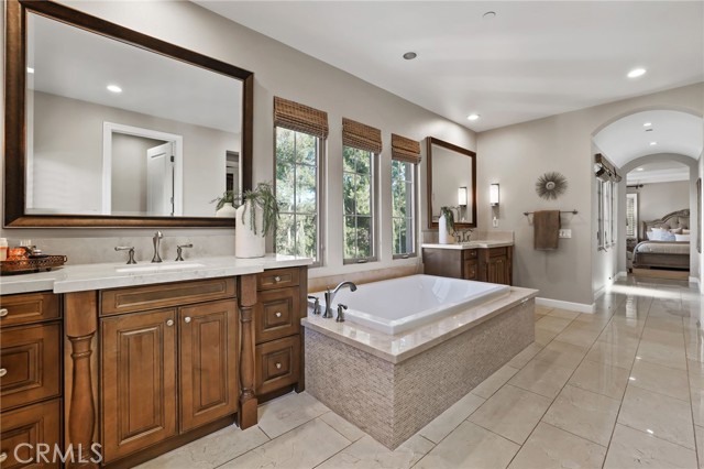 Detail Gallery Image 39 of 56 For 148 Sunset Cove, Irvine,  CA 92602 - 6 Beds | 6/1 Baths