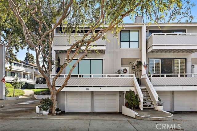 Detail Gallery Image 21 of 29 For 12 Encore Ct, Newport Beach,  CA 92663 - 4 Beds | 2/1 Baths