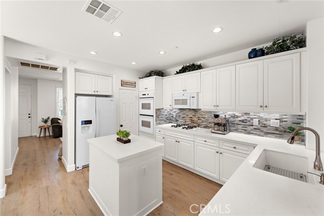 18 Duskywing, Ladera Ranch CA: https://media.crmls.org/medias/cadc8c15-4d49-4d60-b3b1-2eda24764d9c.jpg