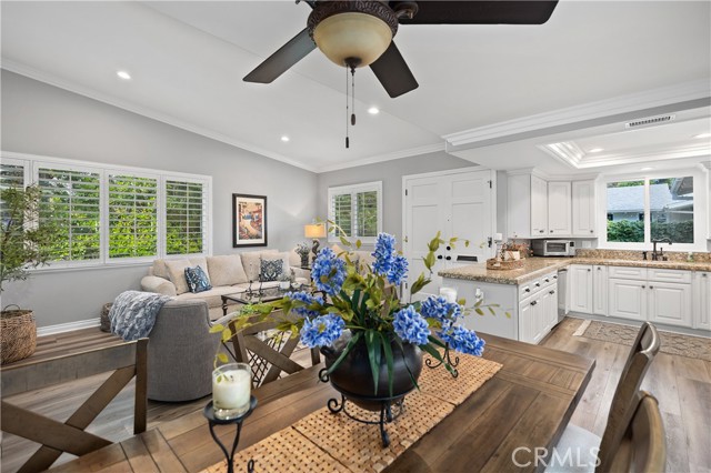 Detail Gallery Image 7 of 37 For 713 Avenida Majorca #B, Laguna Woods,  CA 92637 - 2 Beds | 1/1 Baths