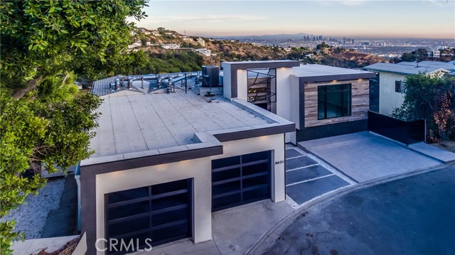 Detail Gallery Image 72 of 75 For 8401 Wyndham Rd, Hollywood Hills,  CA 90046 - 5 Beds | 6 Baths