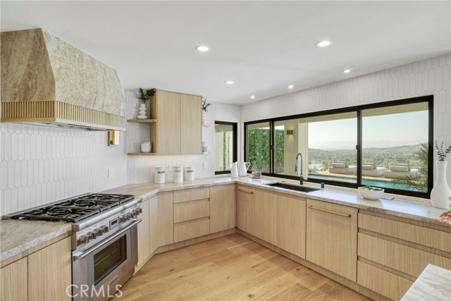 Detail Gallery Image 15 of 61 For 32075 Canterhill Pl, Westlake Village,  CA 91361 - 4 Beds | 5/1 Baths