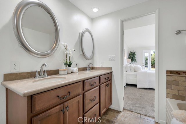 Detail Gallery Image 13 of 22 For 12926 Barto, Granada Hills,  CA 91344 - 3 Beds | 2 Baths