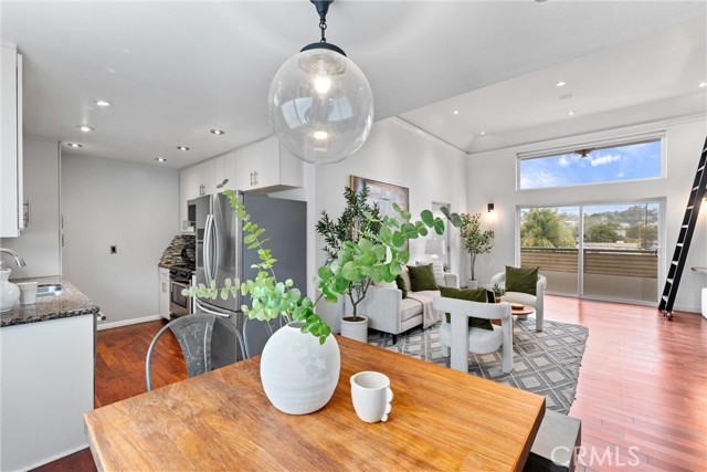 3604 Westwood Boulevard, Los Angeles CA: https://media.crmls.org/medias/cade538f-9652-4dde-ba95-3967aed4c862.jpg