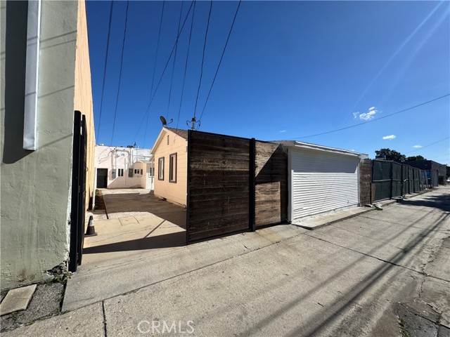 Detail Gallery Image 9 of 9 For 5655 Atlantic #5659.5,  Long Beach,  CA 90805 - 2 Beds | 1 Baths