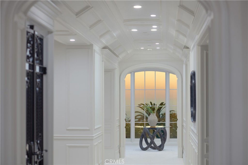 https://media.crmls.org/medias/cadea12c-eb36-4282-9251-7df154bd9975.jpg?preset=X-Large