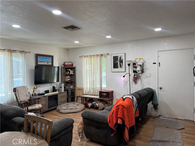 2443 Cedar Street, San Bernardino CA: https://media.crmls.org/medias/cadee309-774b-4a4e-9ce2-058f855650fe.jpg