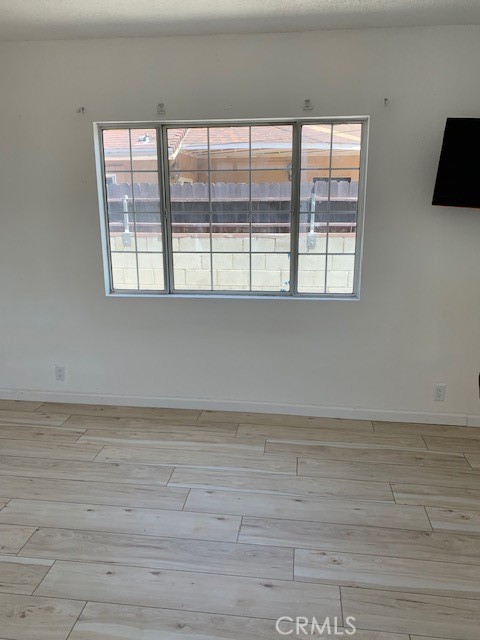 6818 Cedar St, Huntington Park CA: https://media.crmls.org/medias/cadfa0e7-0319-454d-858b-bbea253db208.jpg