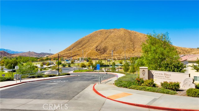 Detail Gallery Image 34 of 37 For 34261 Canyon Rim Dr, Lake Elsinore,  CA 92532 - 3 Beds | 3 Baths